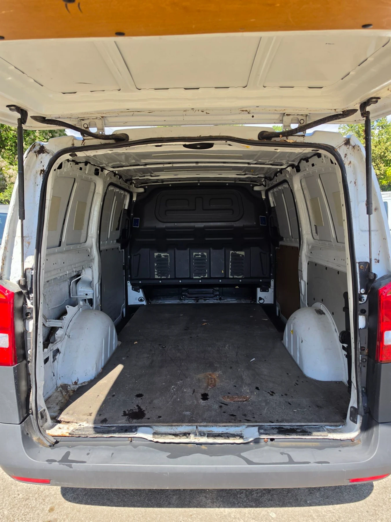 Mercedes-Benz Vito 109 1.6d, снимка 7 - Бусове и автобуси - 56172511
