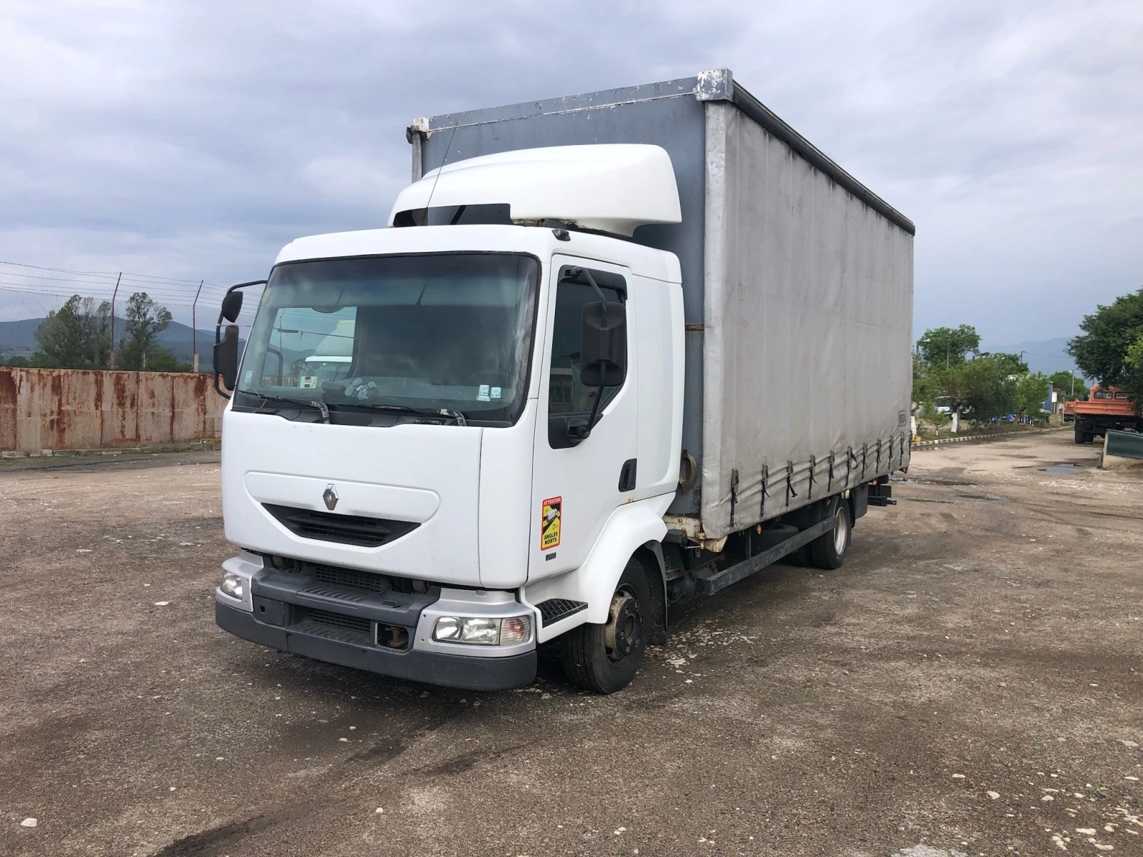 Renault Midlum, снимка 1