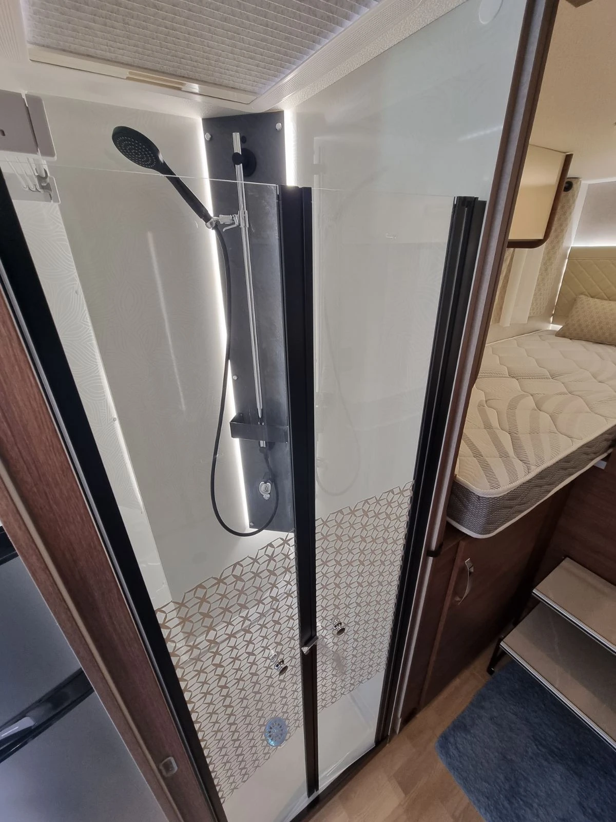  Fleurette Winchester 74  | Mobile.bg   13