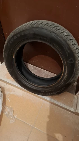 Гуми Зимни 175/60R15, снимка 1 - Гуми и джанти - 46993320