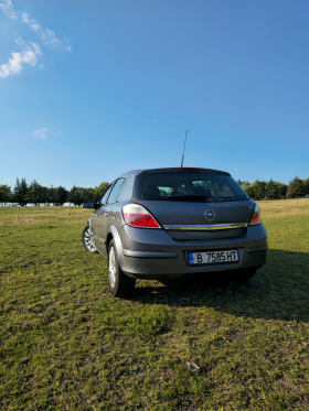Opel Astra 1.7 cdti 101, снимка 2
