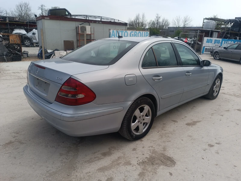 Mercedes-Benz E 220 Е 270, снимка 4 - Автомобили и джипове - 50066868