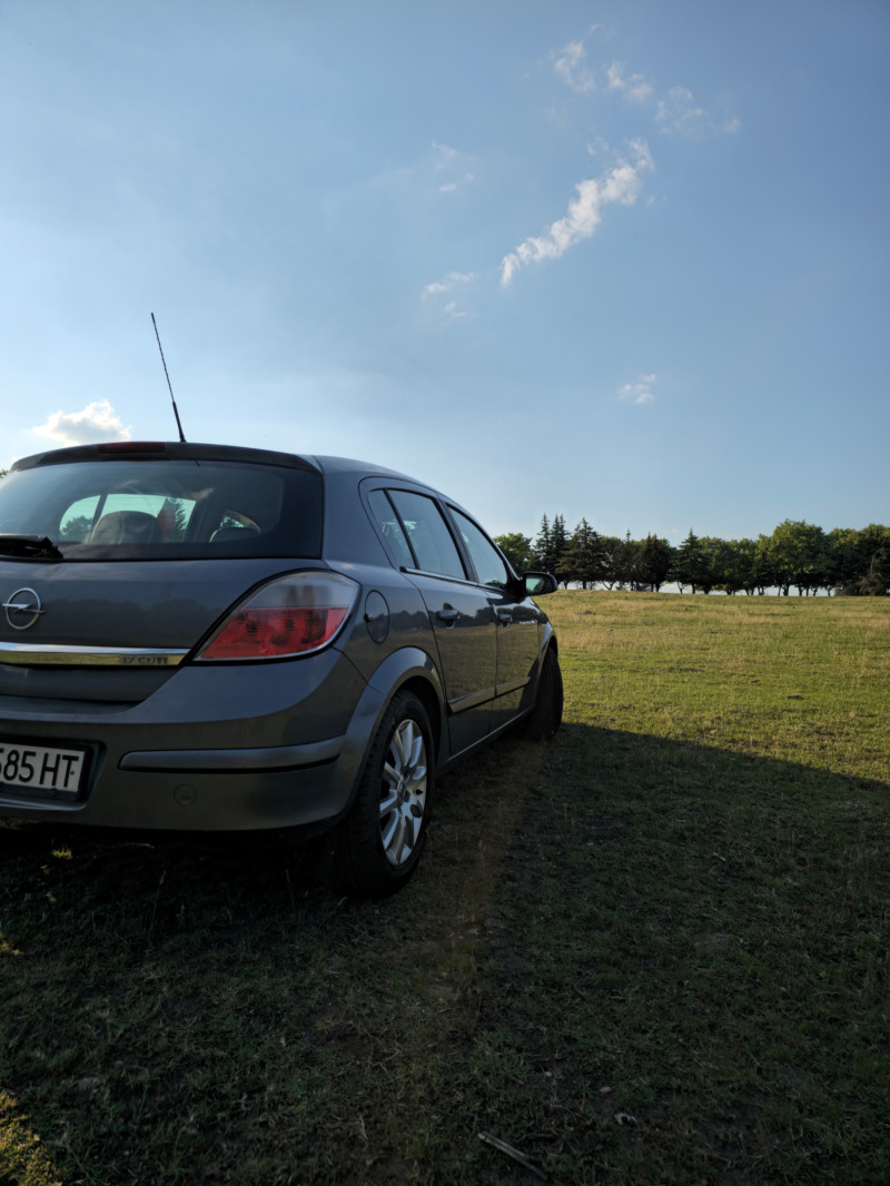 Opel Astra 1.7 cdti 101, снимка 4 - Автомобили и джипове - 46247454