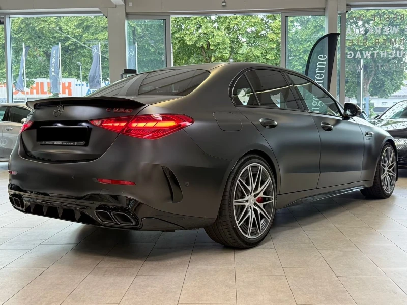 Mercedes-Benz C 63 AMG, снимка 3 - Автомобили и джипове - 50894566