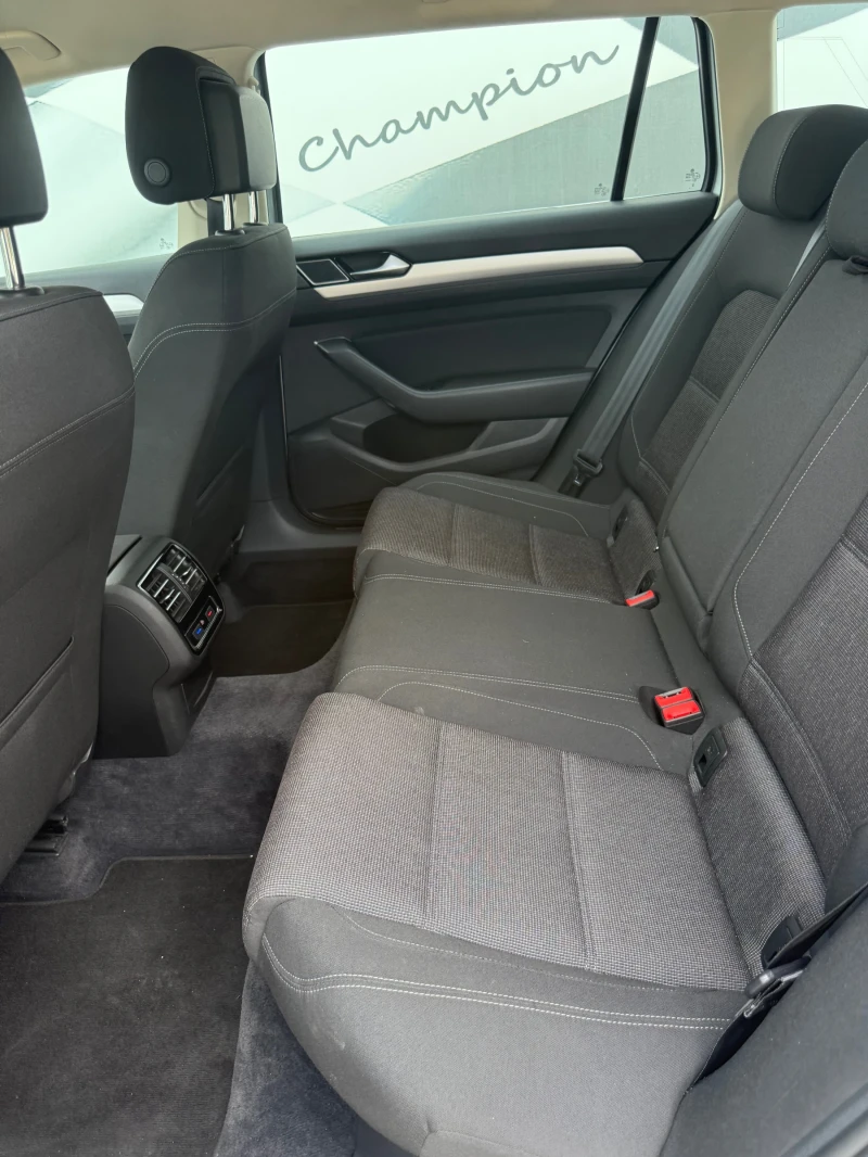 VW Passat Автомат, снимка 10 - Автомобили и джипове - 51252016