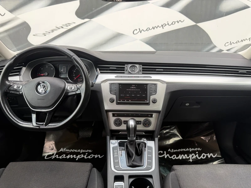 VW Passat Автомат, снимка 13 - Автомобили и джипове - 51252016