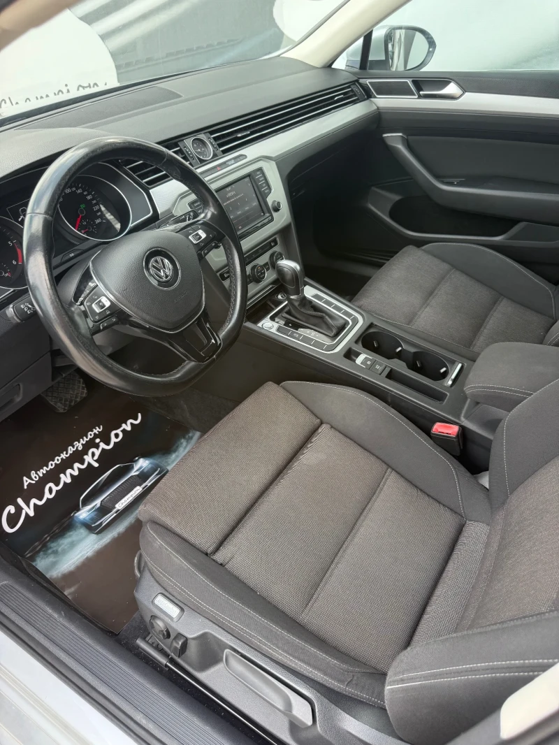 VW Passat Автомат, снимка 8 - Автомобили и джипове - 51252016