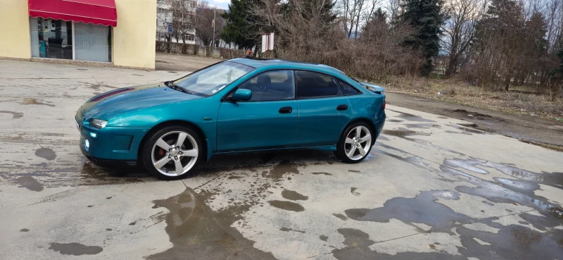 Mazda 323, снимка 5 - Автомобили и джипове - 52589734