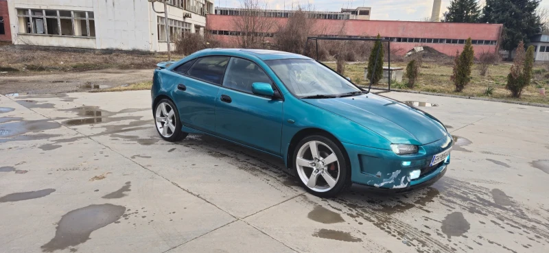 Mazda 323, снимка 4 - Автомобили и джипове - 52589734