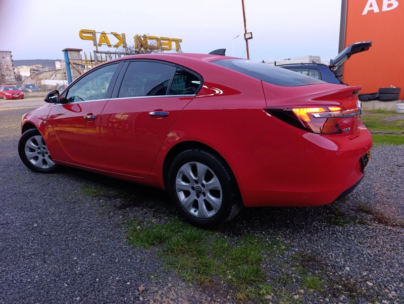 Opel Insignia 1.6 Turbo Edition, снимка 6 - Автомобили и джипове - 52650378
