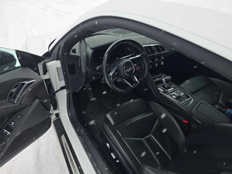 Audi R8 V10 CARFAX АВТО КРЕДИТ , снимка 6 - Автомобили и джипове - 53246790