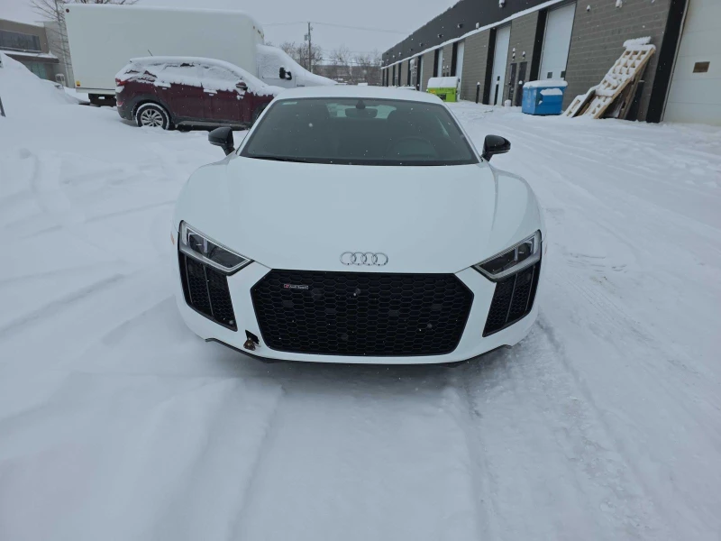 Audi R8 V10 CARFAX АВТО КРЕДИТ , снимка 3 - Автомобили и джипове - 53246790
