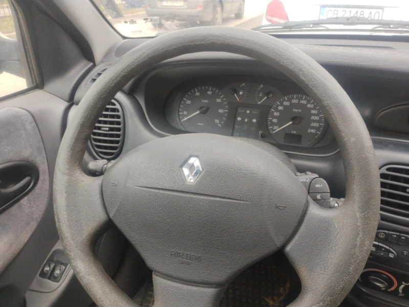 Renault Megane, снимка 6 - Автомобили и джипове - 53500159