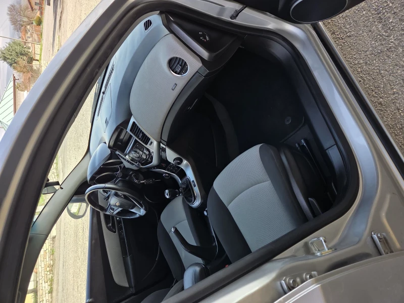 Chevrolet Cruze 1.6i LPG 867845km, снимка 12 - Автомобили и джипове - 53561171