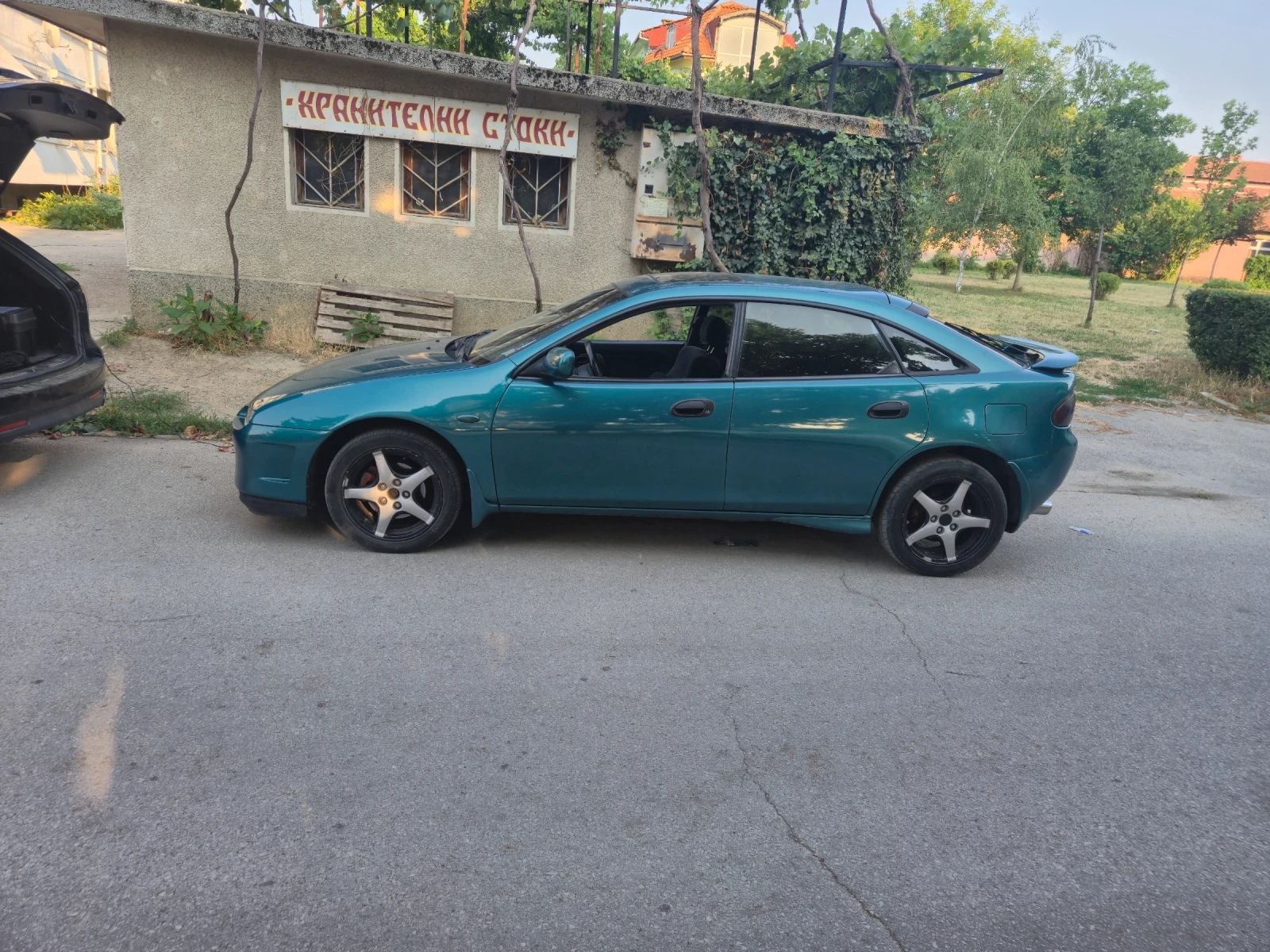 Mazda 323, снимка 1