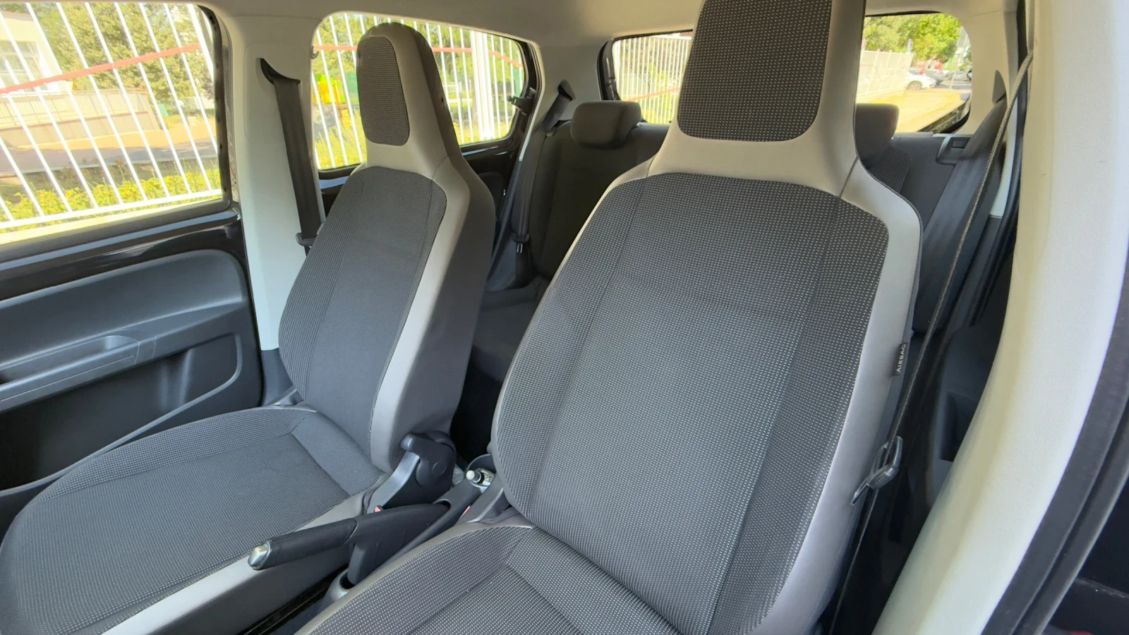 VW Up Метан/Бензин Hight Line - изображение 8