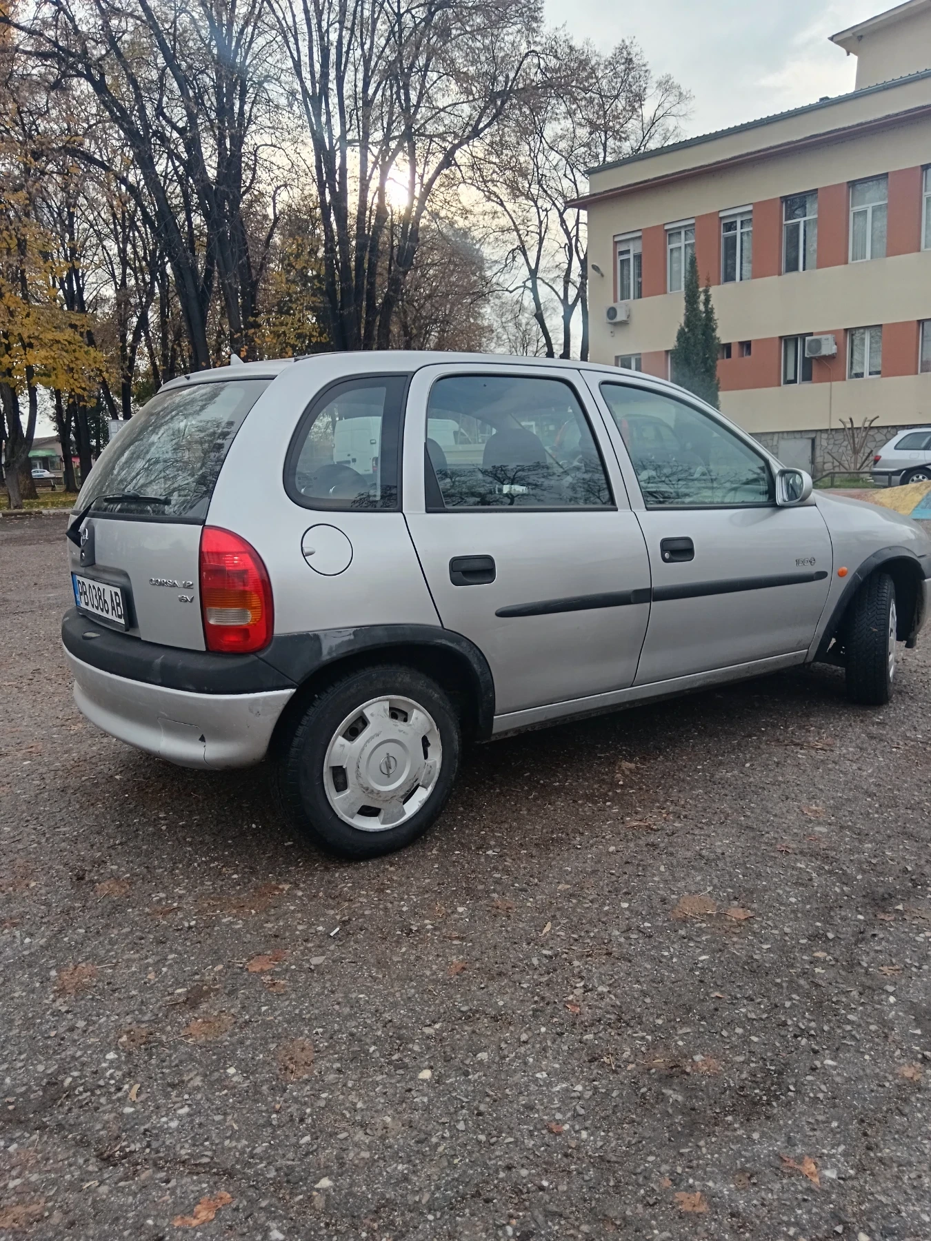 Opel Corsa 1.2i KLIMATIK - изображение 6