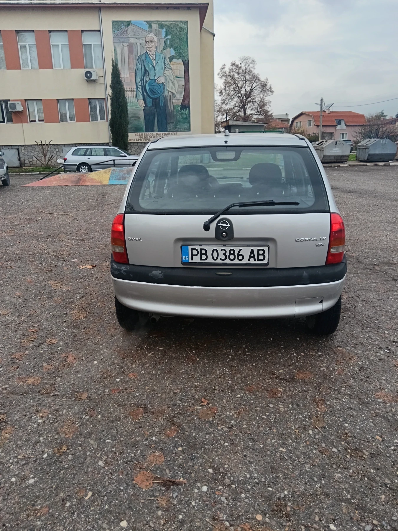 Opel Corsa 1.2i KLIMATIK - изображение 8