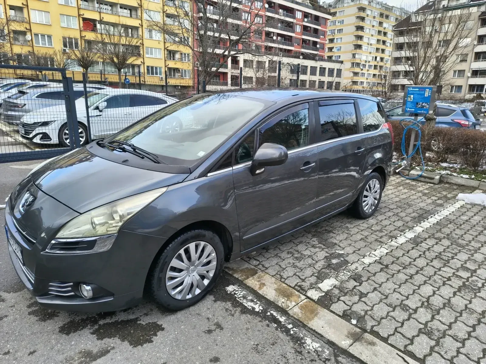 Peugeot 5008