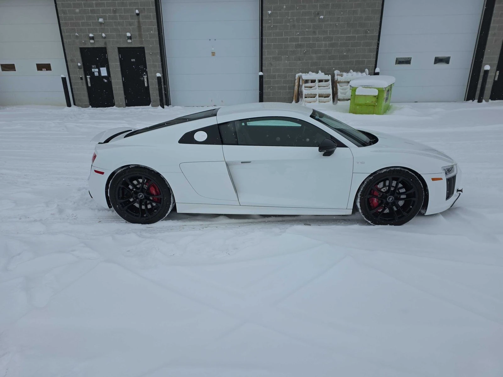 Audi R8 V10 CARFAX АВТО КРЕДИТ  - изображение 5