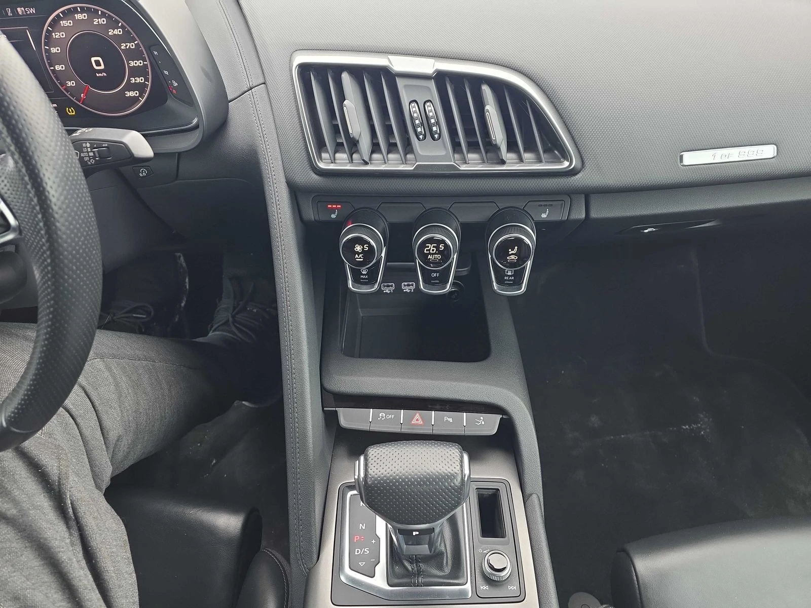 Audi R8 V10 CARFAX АВТО КРЕДИТ  - изображение 8