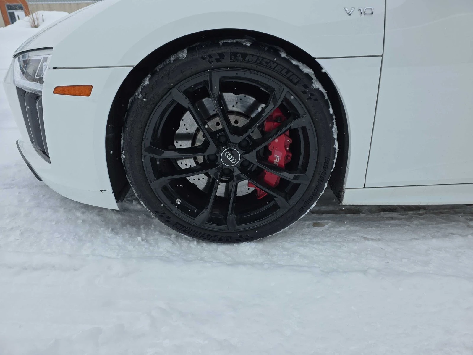 Audi R8 V10 CARFAX АВТО КРЕДИТ  - изображение 9