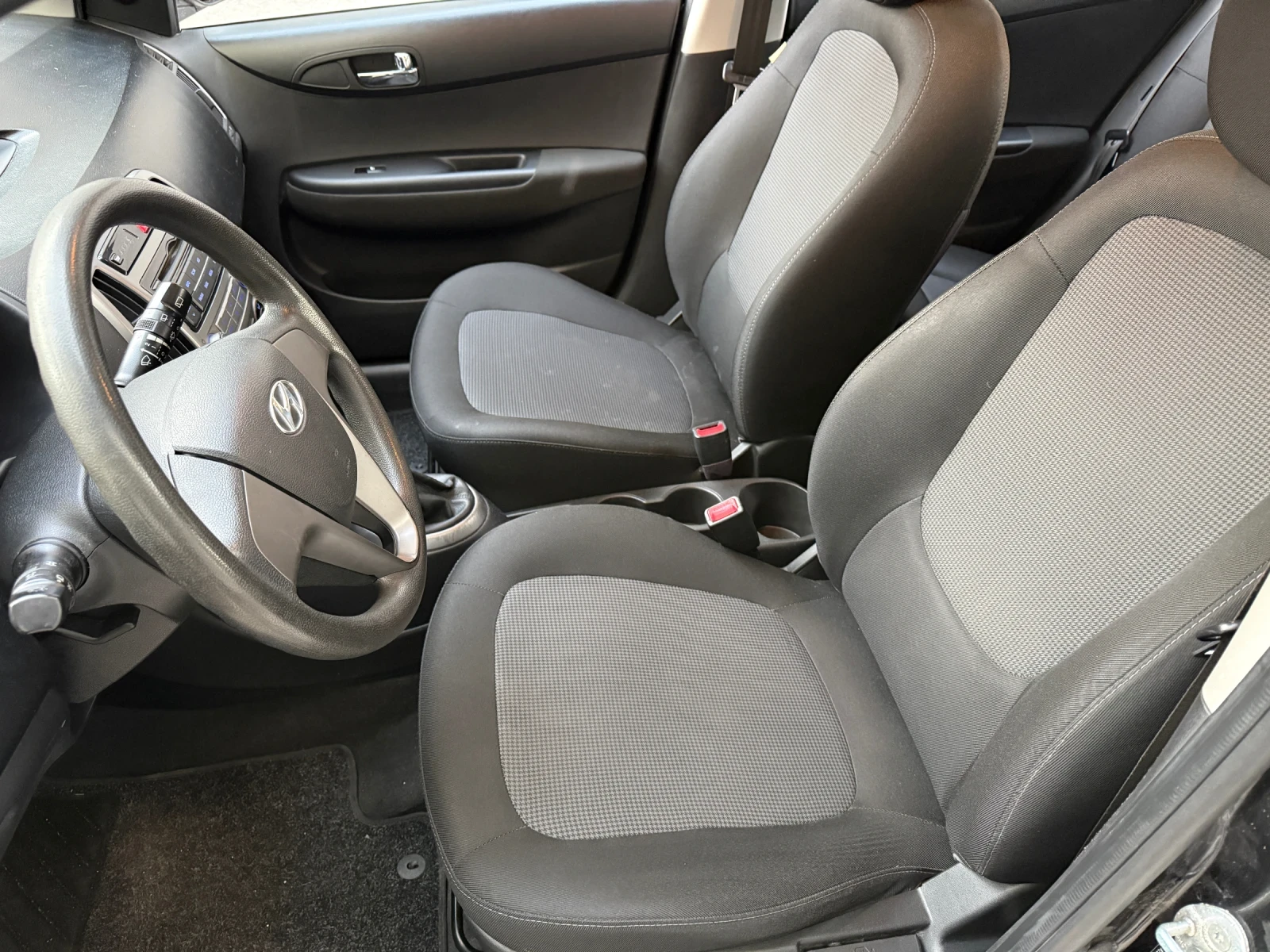 Hyundai I20 1, 2 Бензин , 117907 км реални !!! , снимка 6 - Автомобили и джипове - 53761414