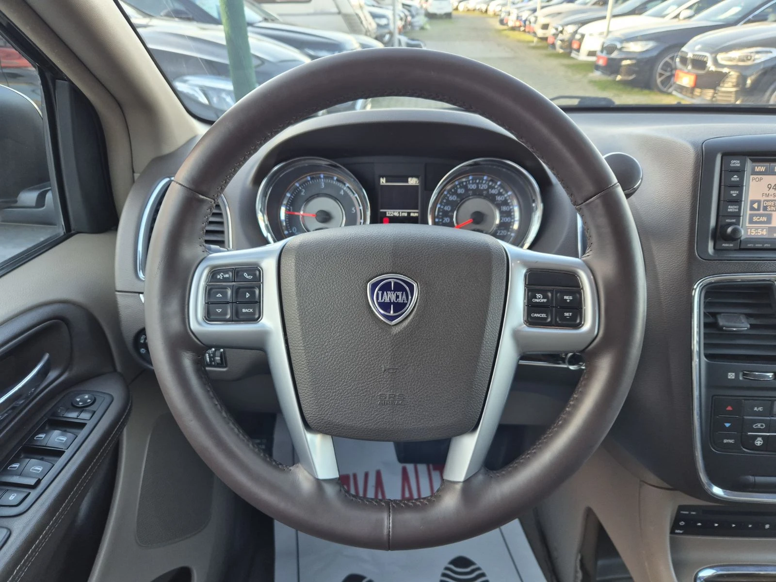 Chrysler Gr.voyager LANCIA-2.8D-7 МЕСТА-07.2013г-СУПЕР СЪСТОЯНИЕ, снимка 9 - Автомобили и джипове - 53787041