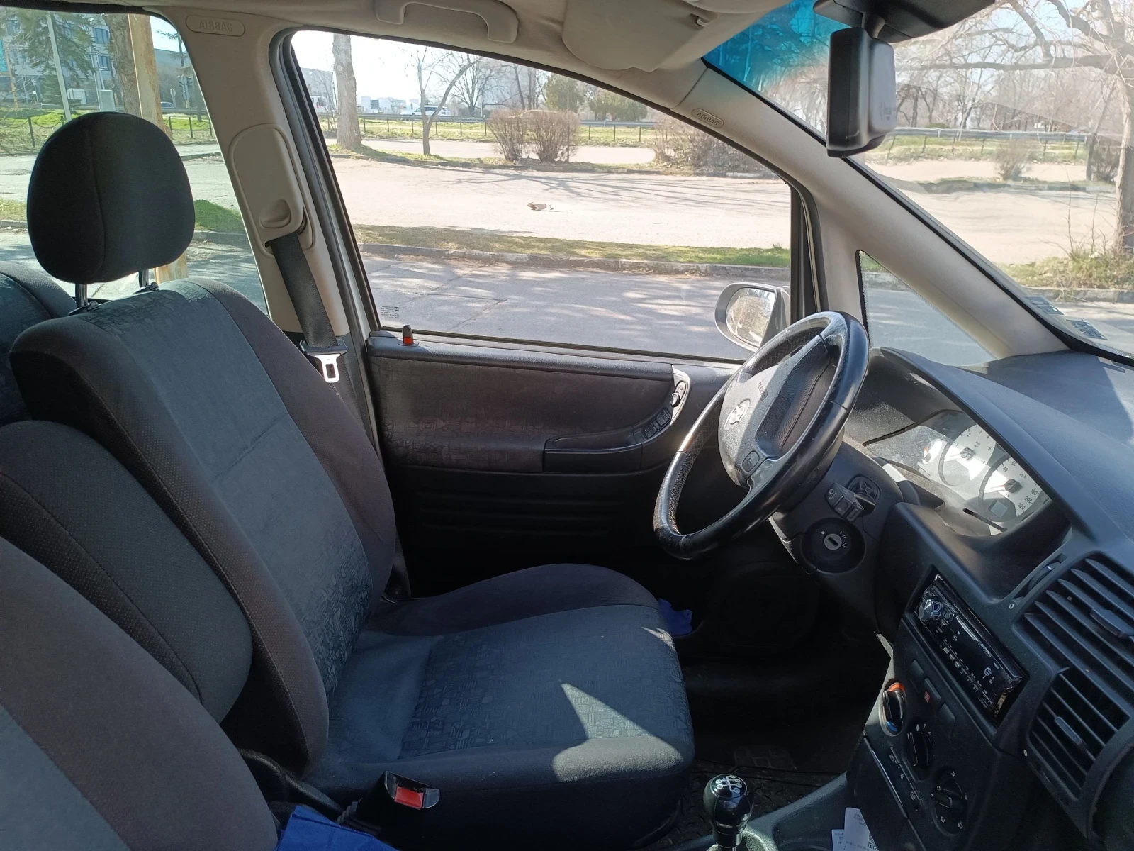 Opel Zafira, снимка 10 - Автомобили и джипове - 53847923