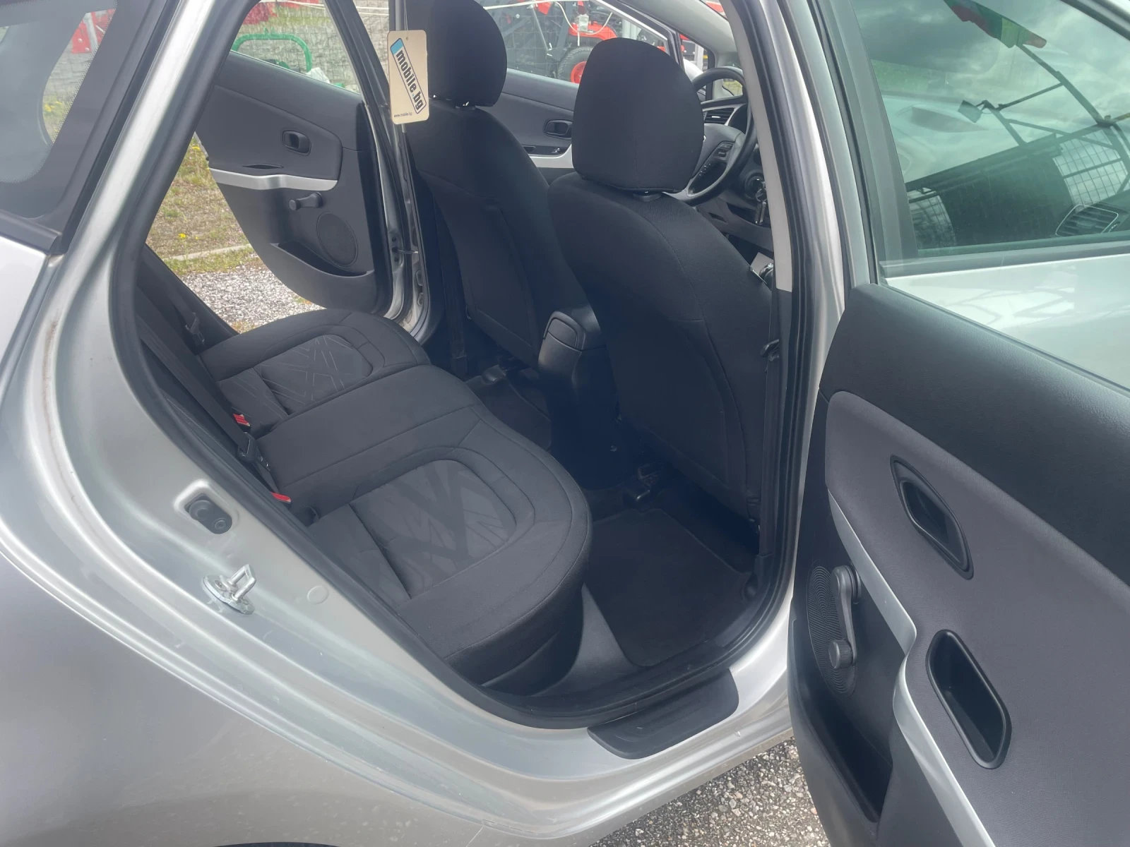 Kia Ceed 1.6 CRDI 110KC, снимка 12 - Автомобили и джипове - 54038173