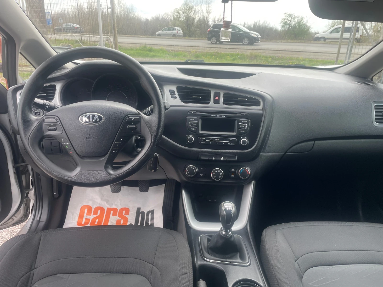 Kia Ceed 1.6 CRDI 110KC, снимка 10 - Автомобили и джипове - 54038173