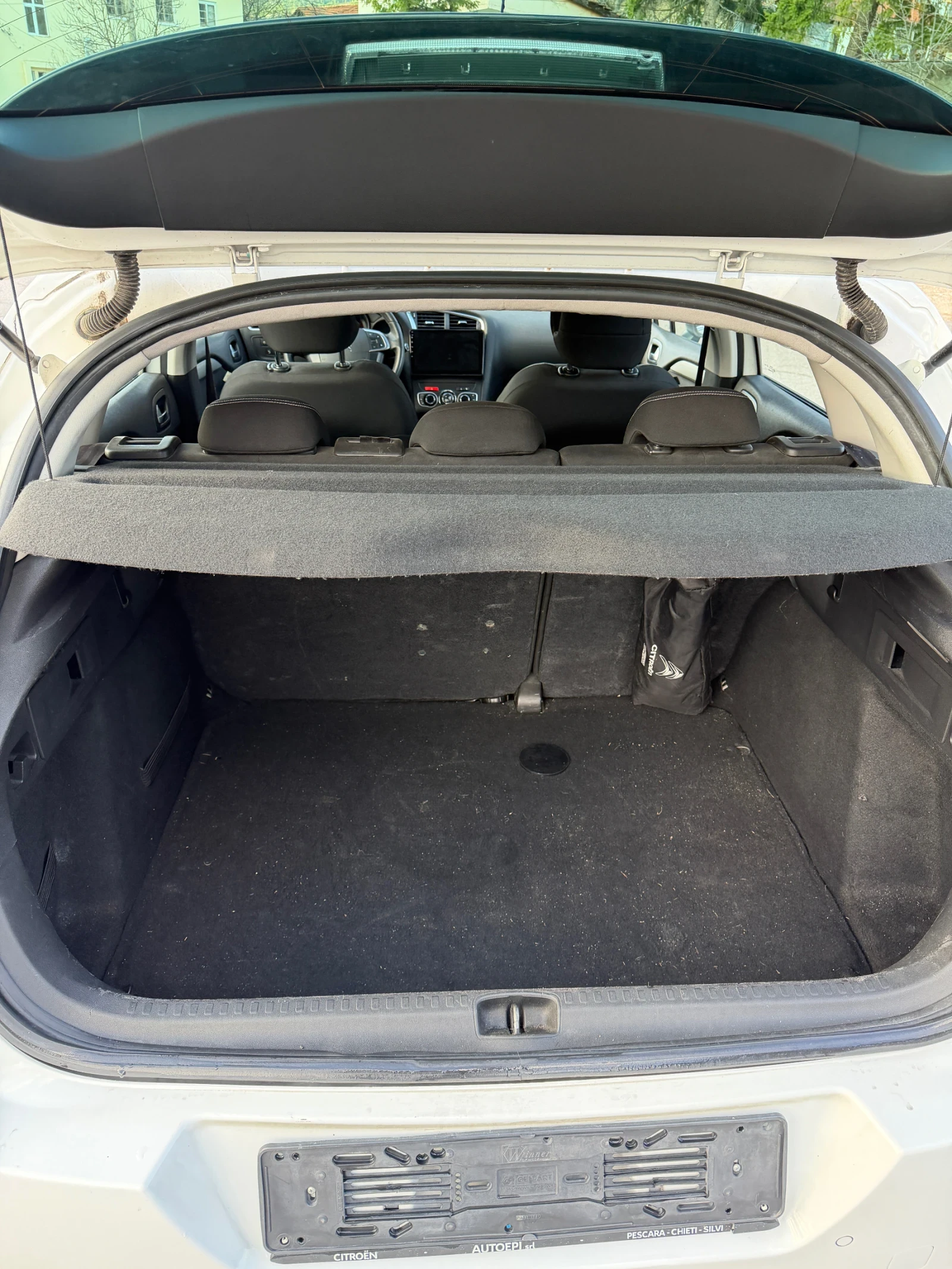 Citroen C4 1.6 e-hdi* android, снимка 14 - Автомобили и джипове - 54102846