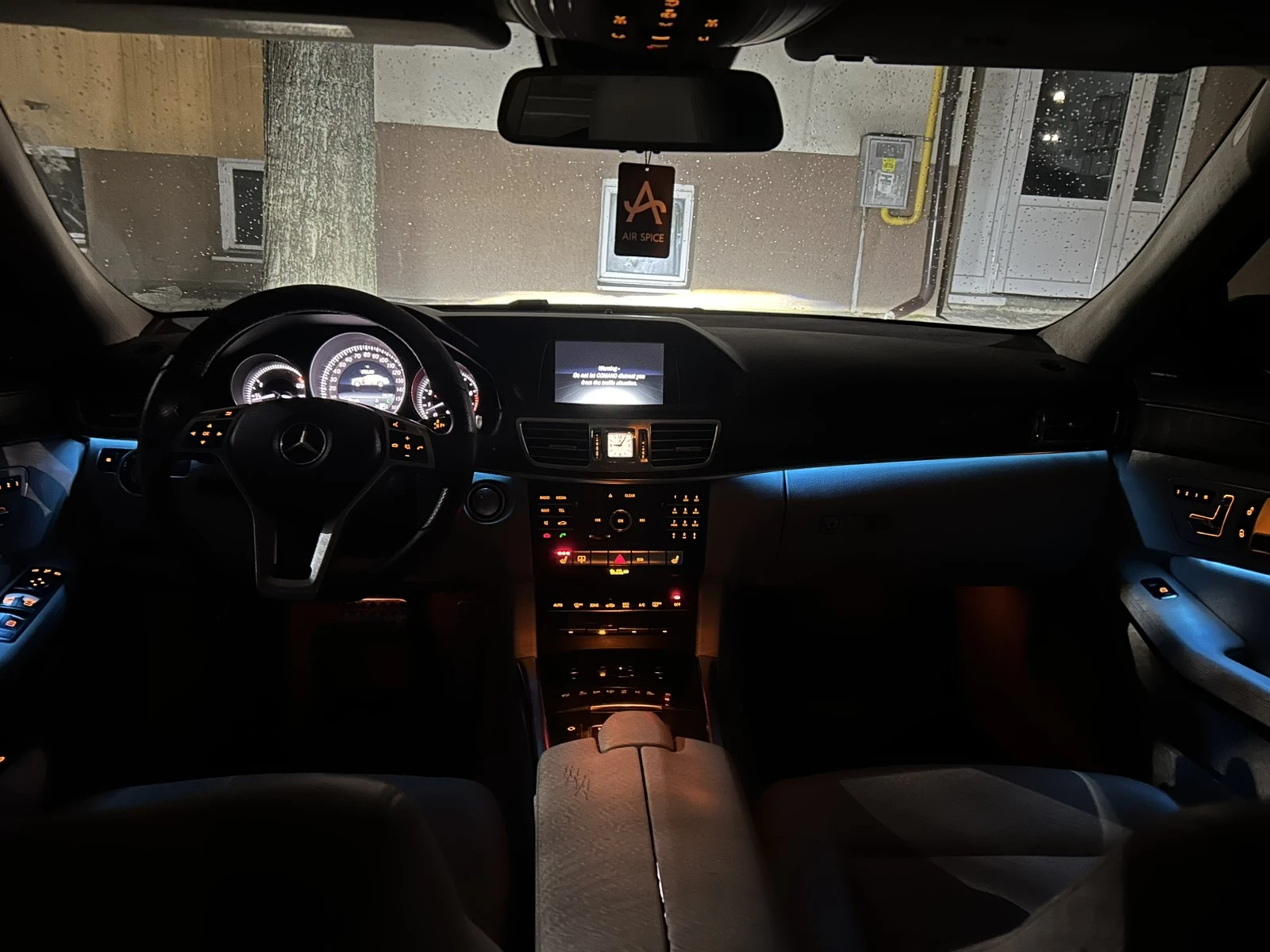 Mercedes-Benz E 350 3.5 170000km AMG, снимка 4 - Автомобили и джипове - 54128393