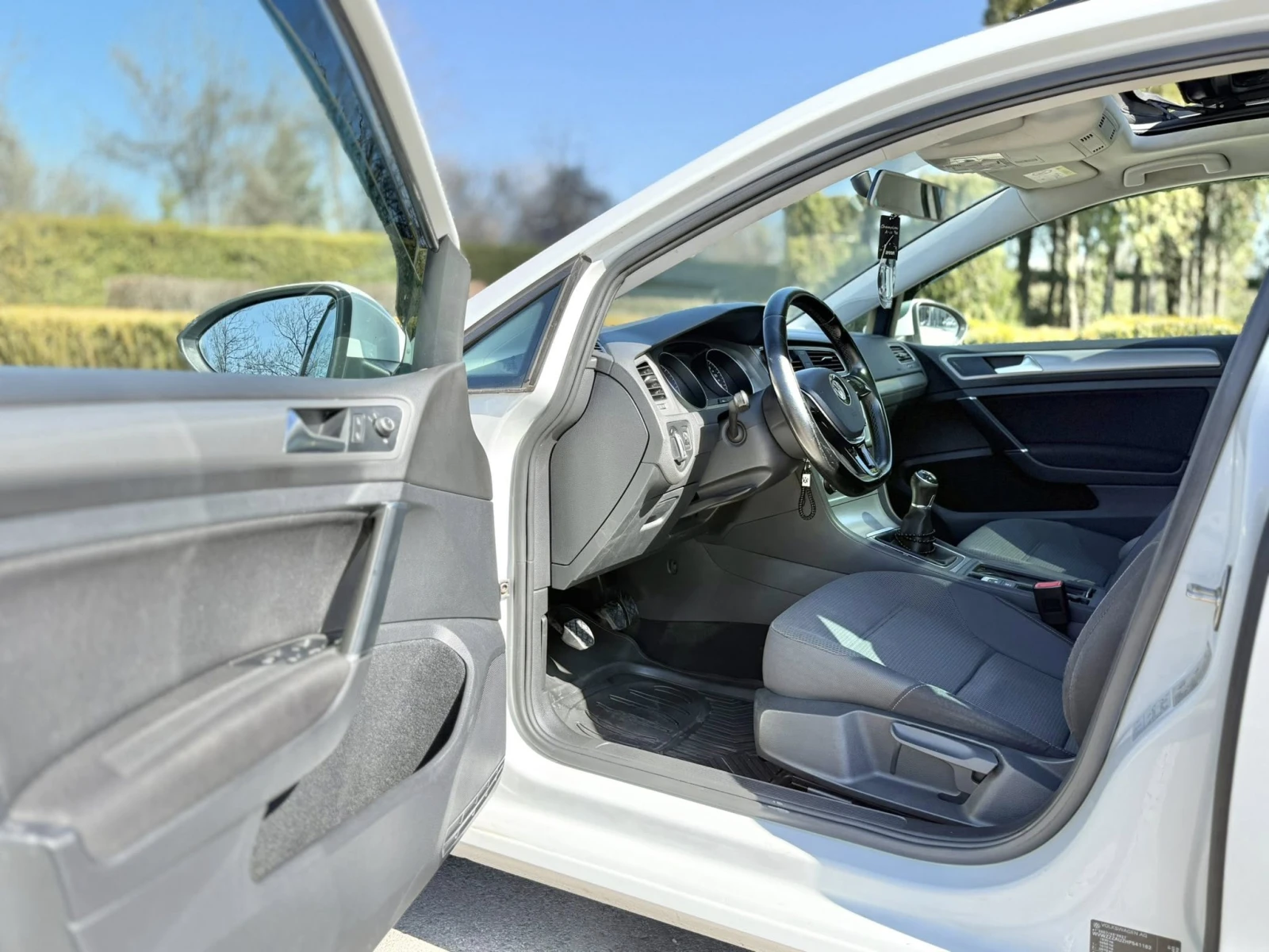 VW Golf 1.6 ABT, снимка 9 - Автомобили и джипове - 54163906