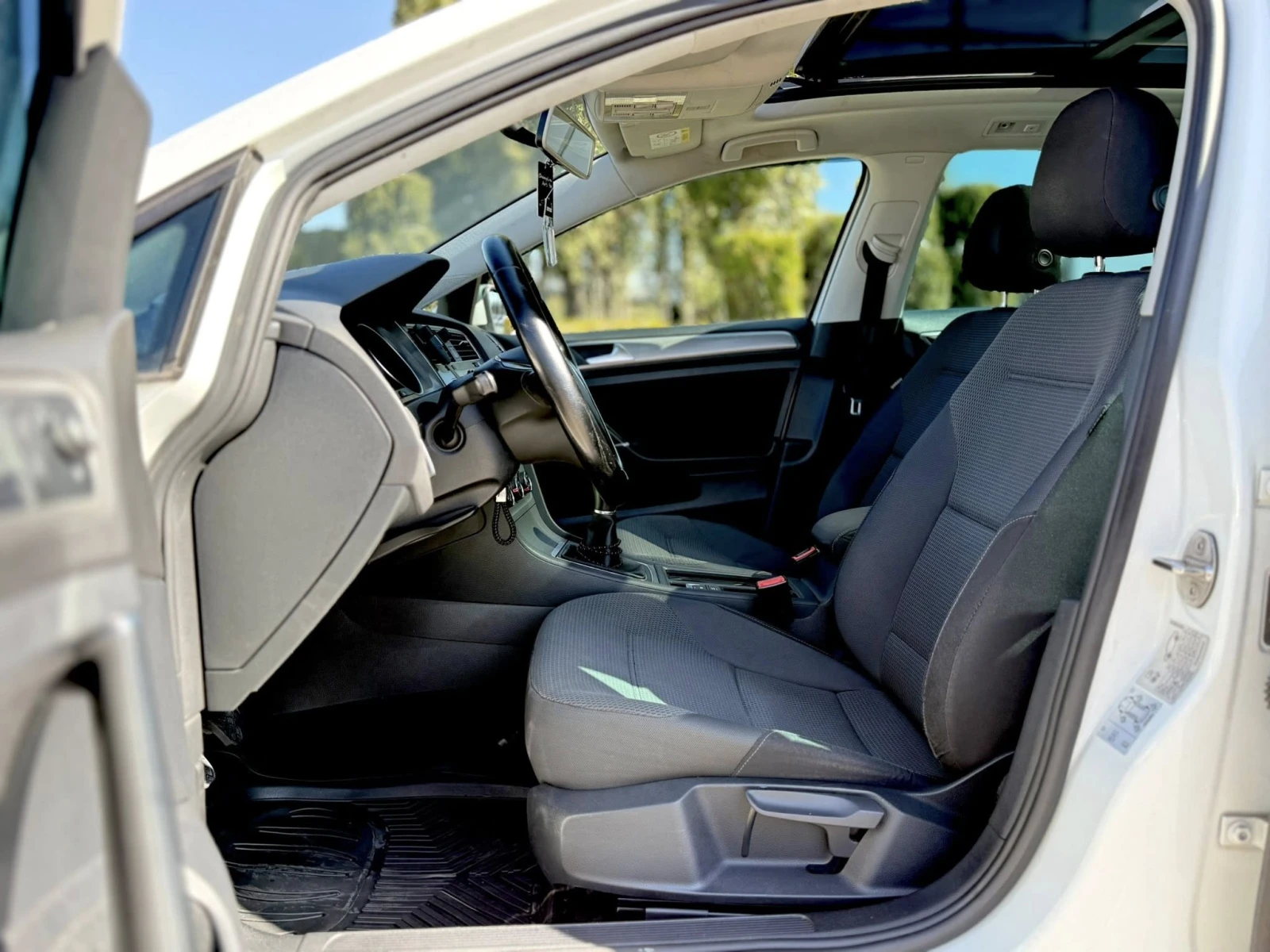 VW Golf 1.6 ABT, снимка 13 - Автомобили и джипове - 54163906