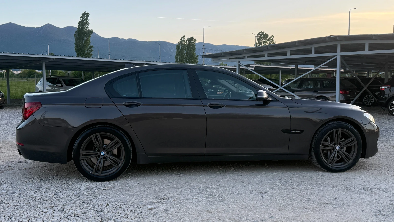 BMW 740 BMW740D XDRIVE-3.0D-313кс/ГАРАНЦИЯ-ЛИЗИНГ, снимка 4 - Автомобили и джипове - 54437599