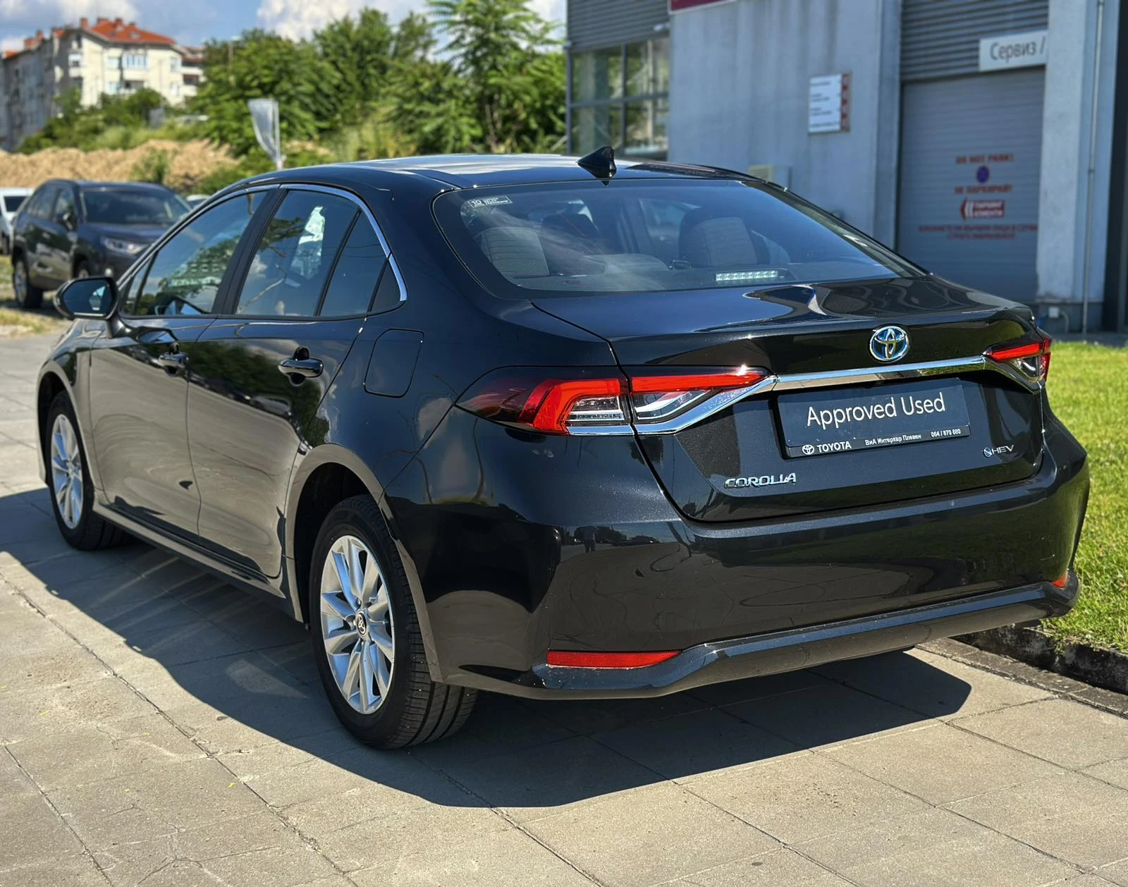 Toyota Corolla 1.8 HSD Executive, снимка 4 - Автомобили и джипове - 55085762