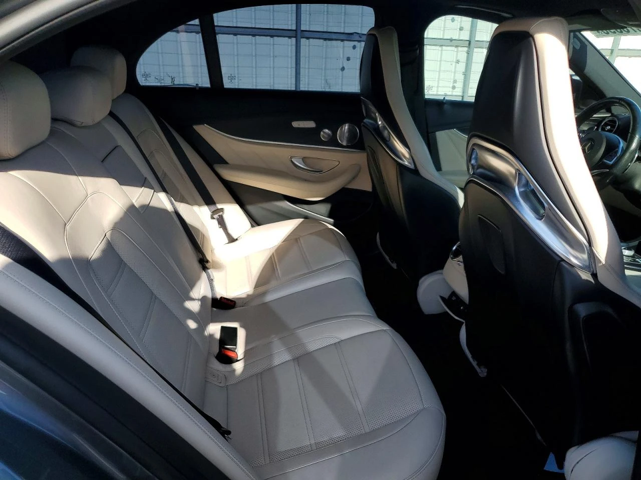 Mercedes-Benz E 63 AMG 4.0l -S, снимка 10 - Автомобили и джипове - 55158690