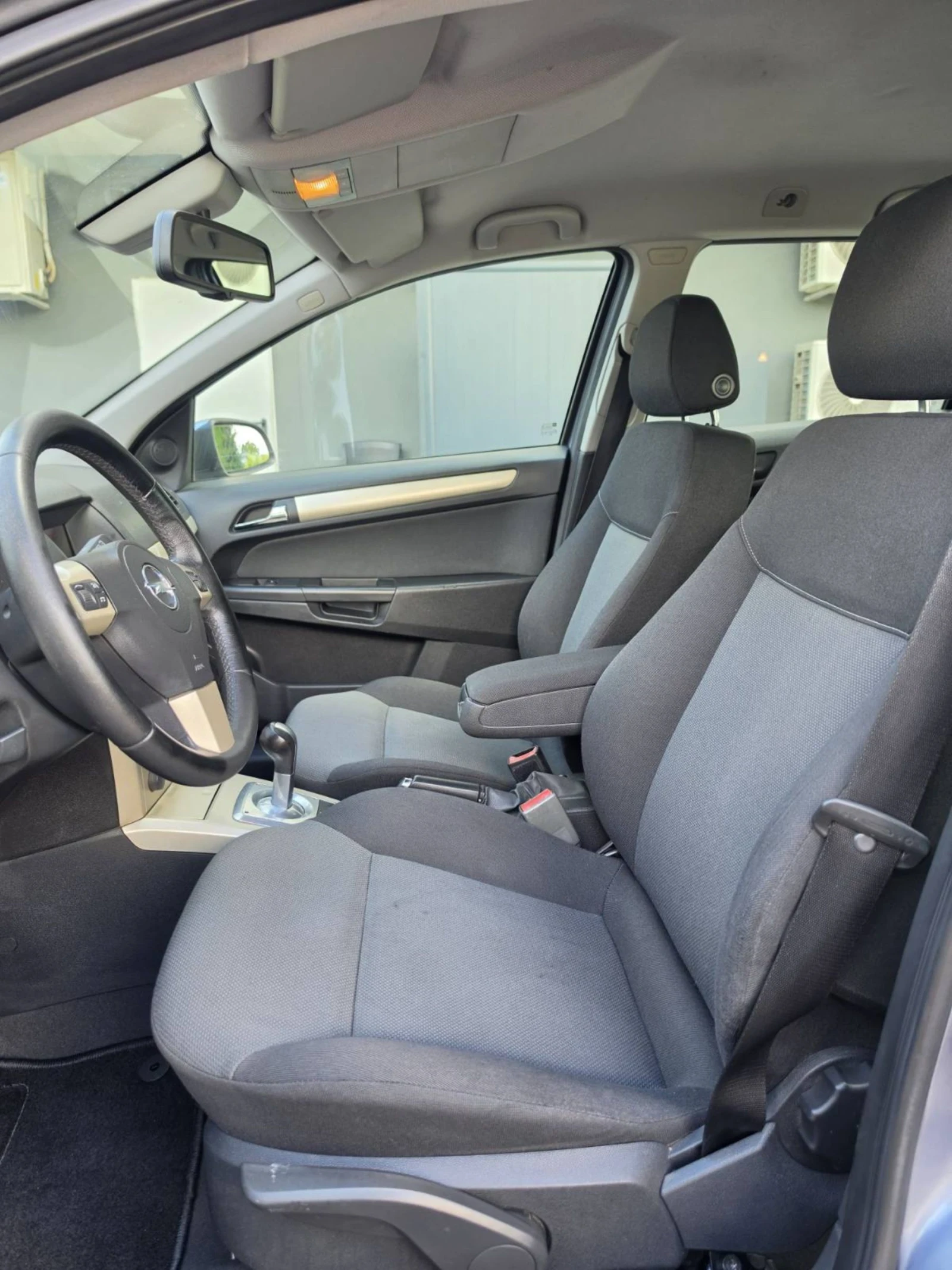 Opel Astra 1.6 АВТОМАТИК , снимка 11 - Автомобили и джипове - 55430419
