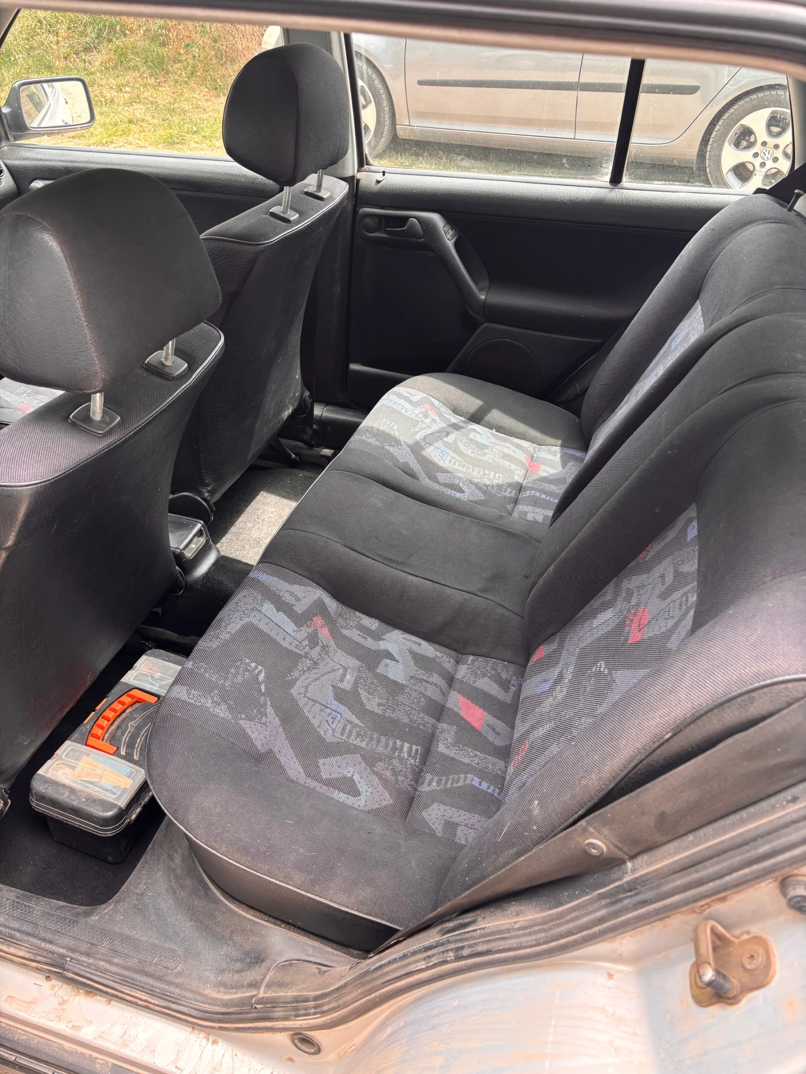 VW Golf, снимка 4 - Автомобили и джипове - 55456616