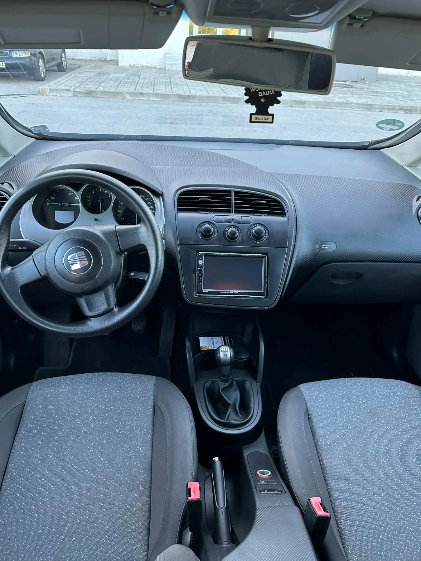 Seat Altea 1.6i, снимка 6 - Автомобили и джипове - 55466893