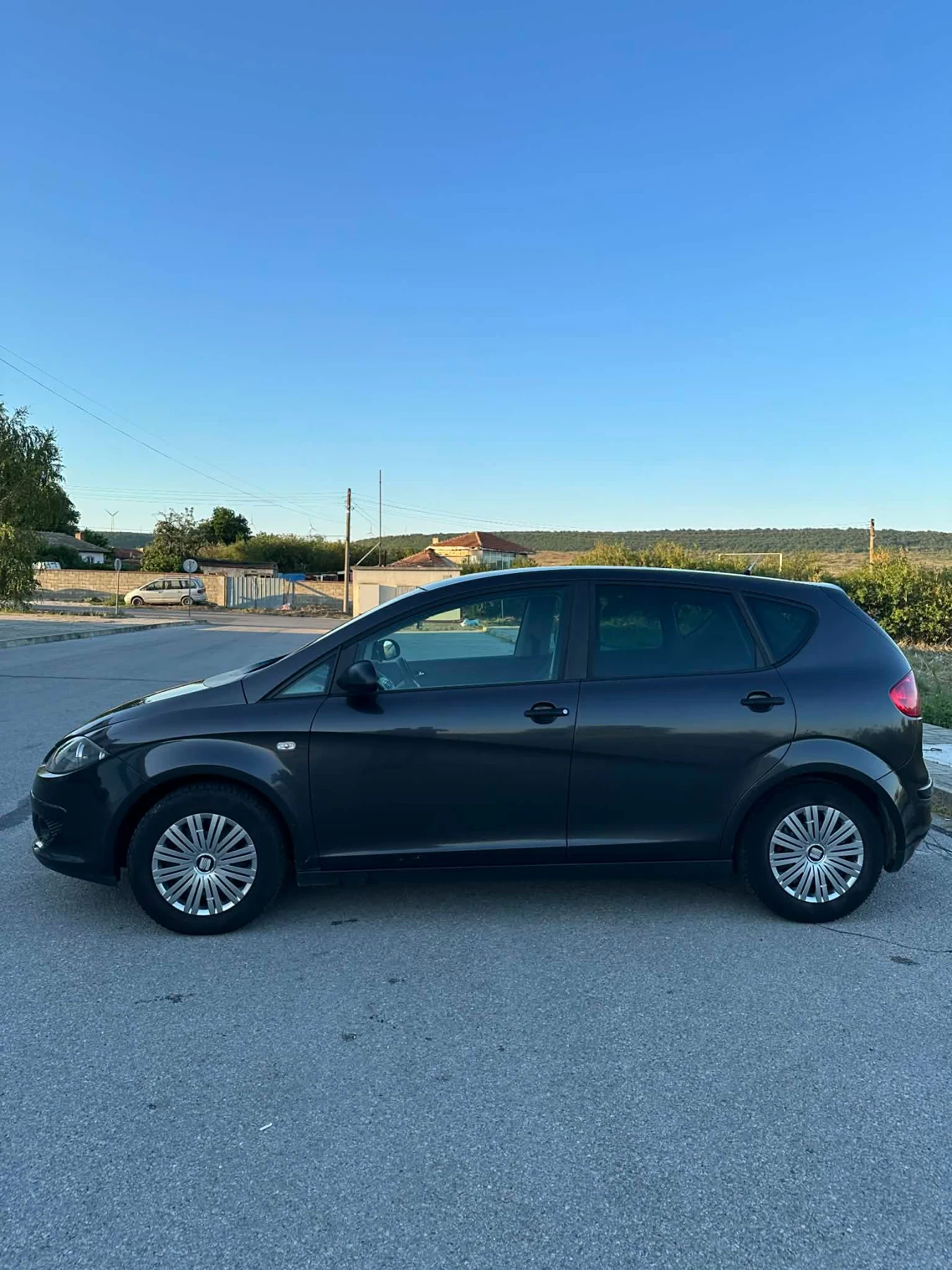 Seat Altea 1.6i, снимка 5 - Автомобили и джипове - 55466893