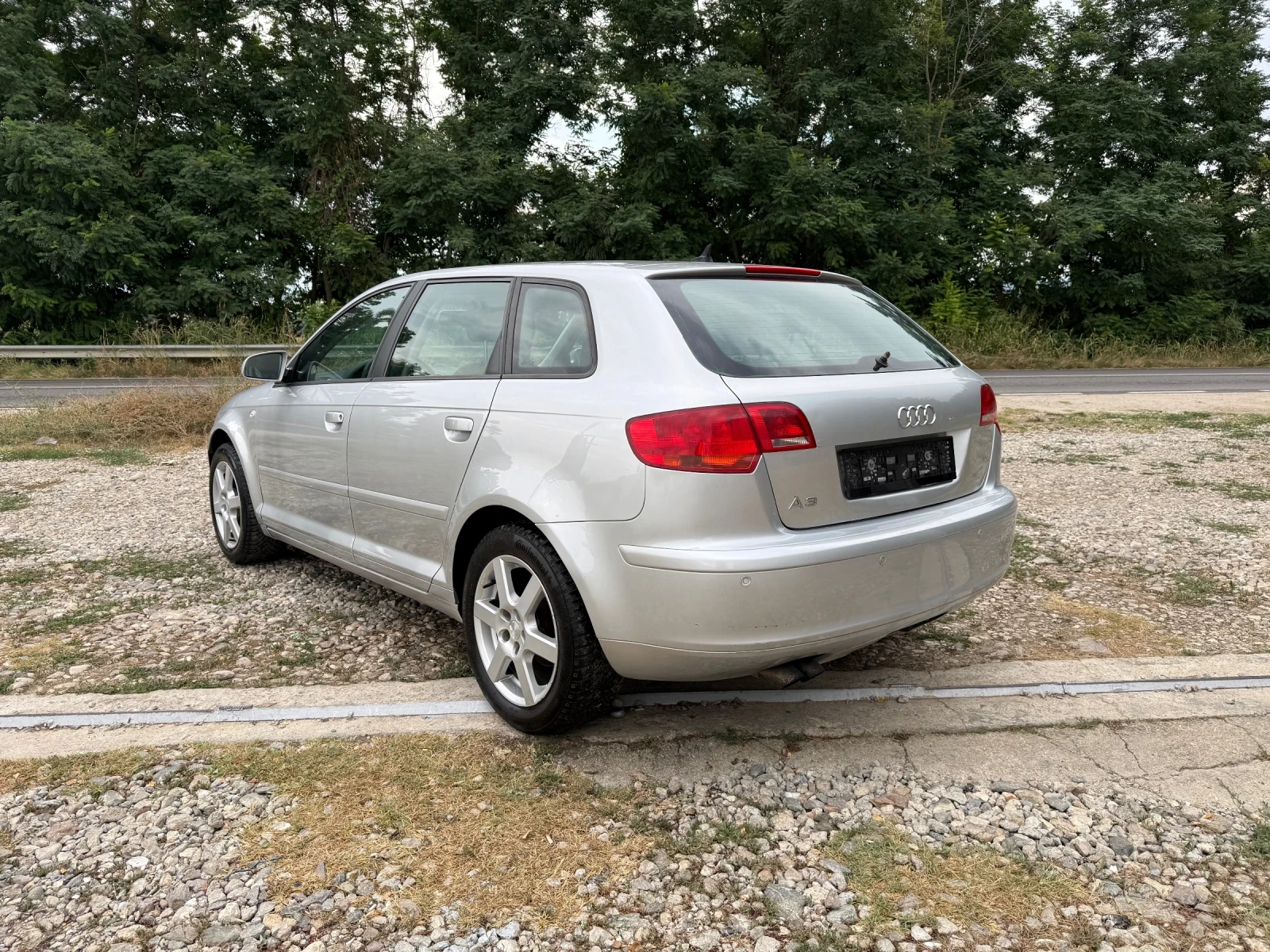 Audi A3 Sportback 1.9TDI 4 врати , снимка 6 - Автомобили и джипове - 55600852