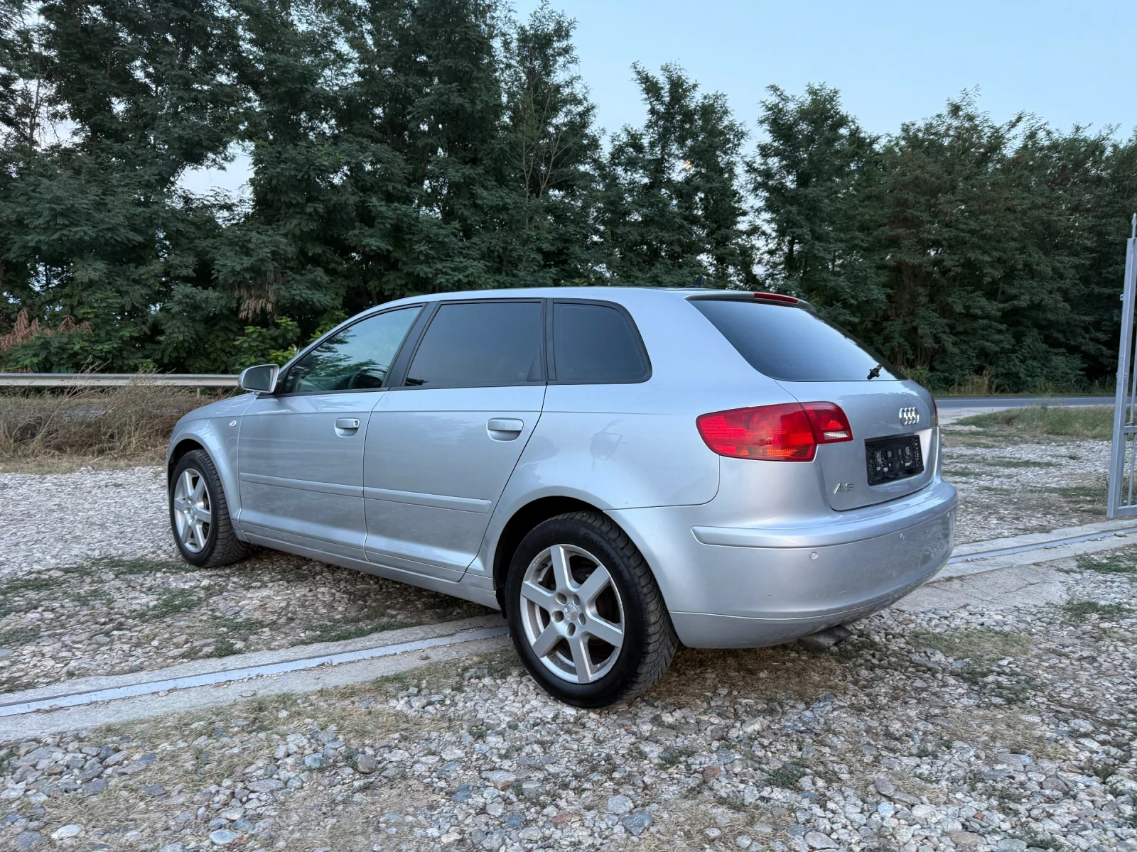 Audi A3 Sportback 1.9TDI 4 врати , снимка 6 - Автомобили и джипове - 55600852