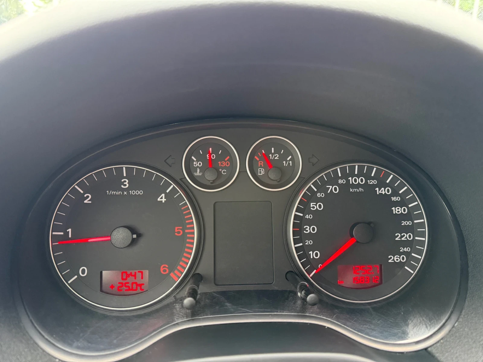 Audi A3 Sportback 1.9TDI 4 врати , снимка 15 - Автомобили и джипове - 55600852