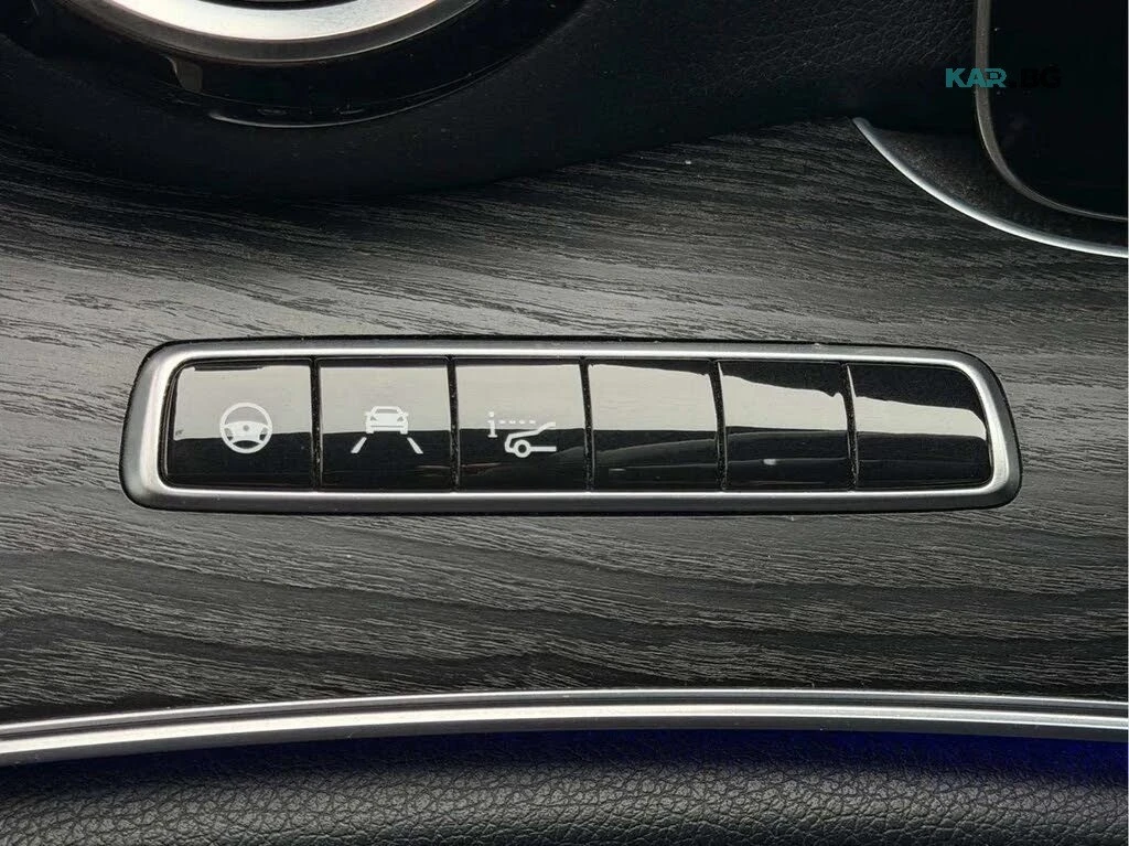 Mercedes-Benz E 400 AMG Line * HeadUp *  AвтоКредит * (ЦЕНА ДО БГ), снимка 16 - Автомобили и джипове - 55825807