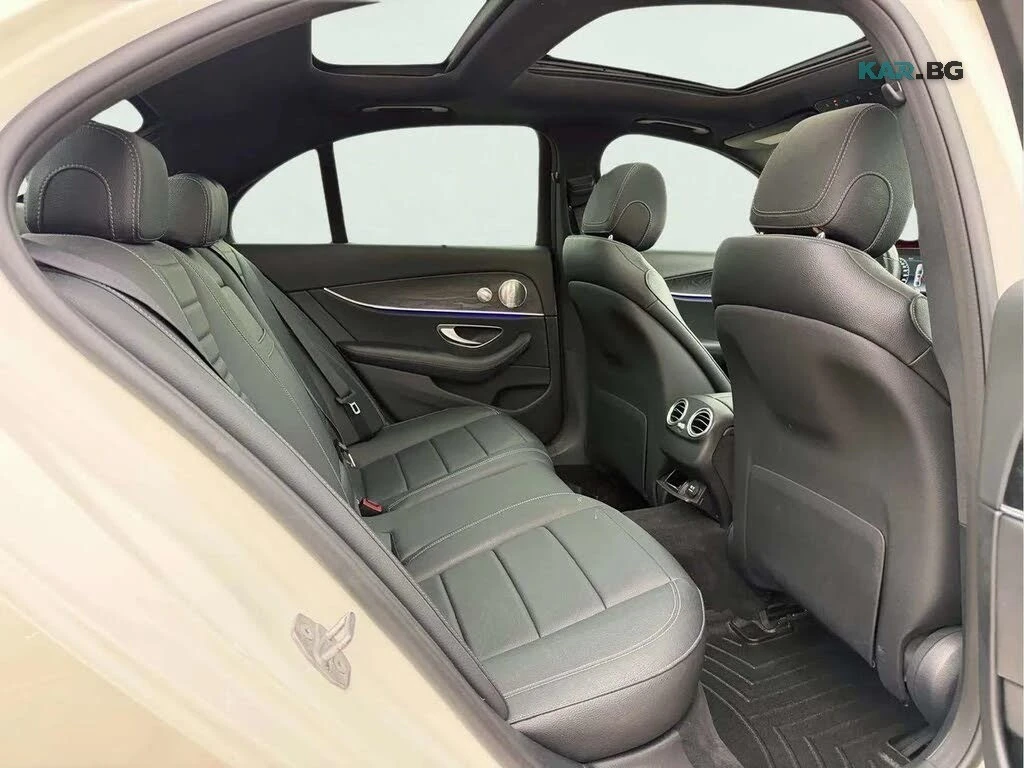 Mercedes-Benz E 400 AMG Line * HeadUp *  AвтоКредит * (ЦЕНА ДО БГ), снимка 6 - Автомобили и джипове - 55825807