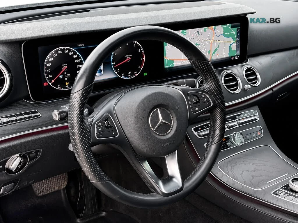 Mercedes-Benz E 400 AMG Line * HeadUp *  AвтоКредит * (ЦЕНА ДО БГ), снимка 9 - Автомобили и джипове - 55825807