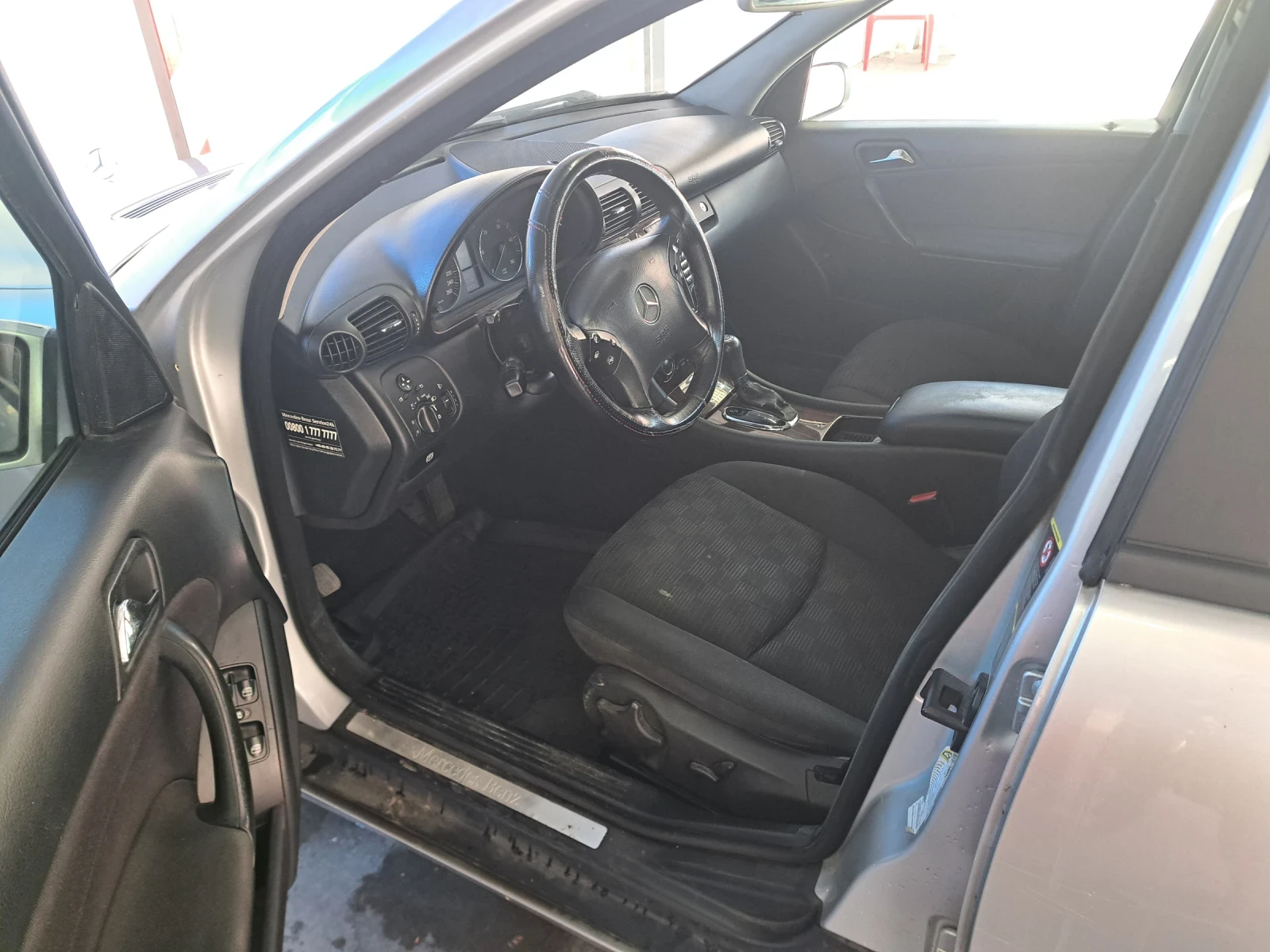 Mercedes-Benz C 200, снимка 7 - Автомобили и джипове - 56064193