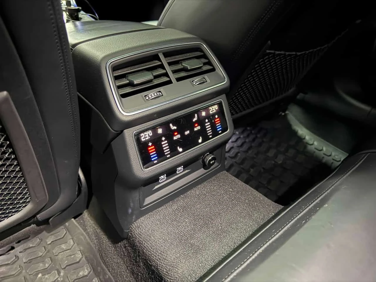 Audi Rs7 * 4.0 TFSI quattro * CARFAX *  | Mobile.bg � ����������� 12